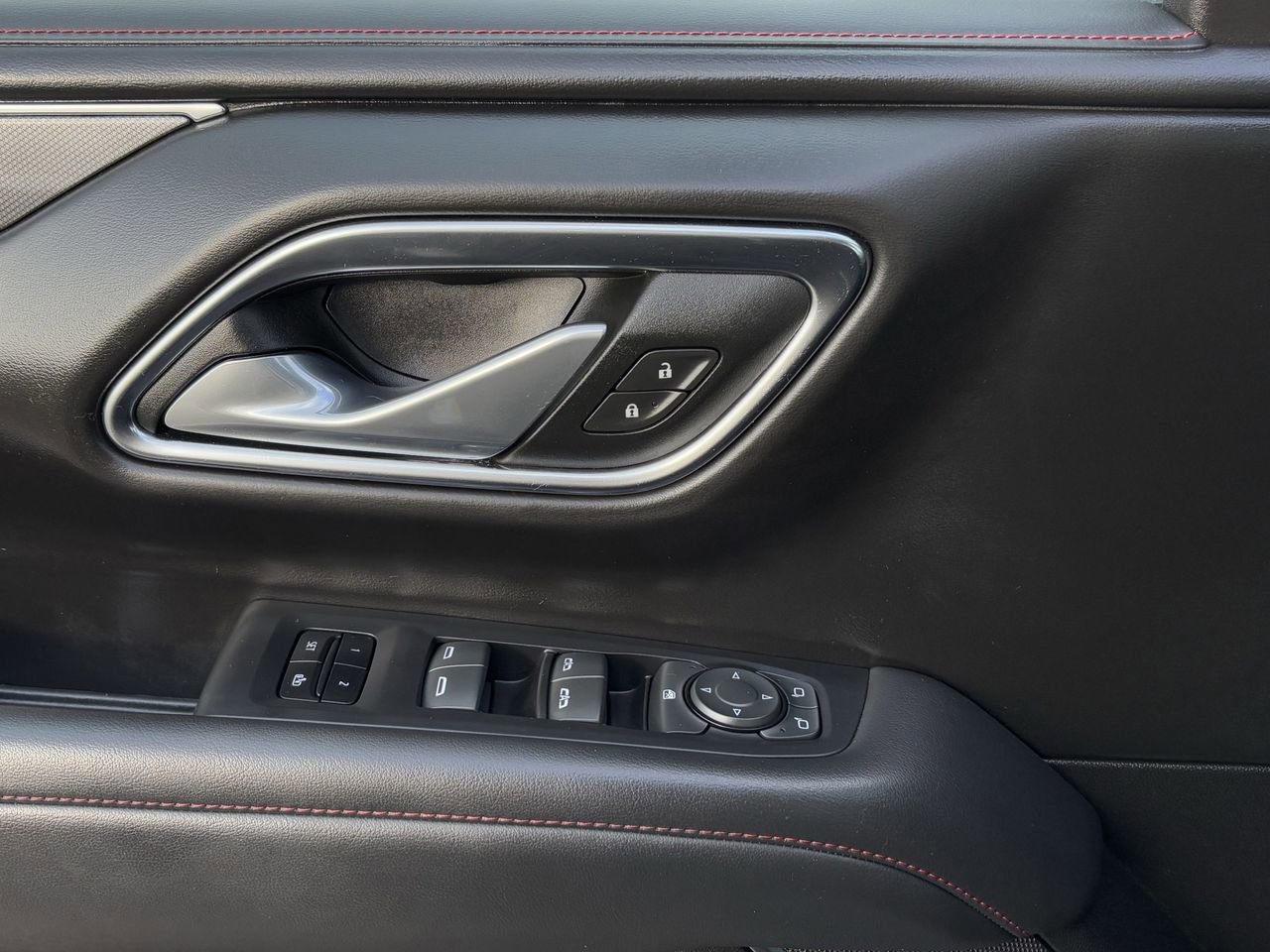 Used 2024 Chevrolet Suburban RST image 25