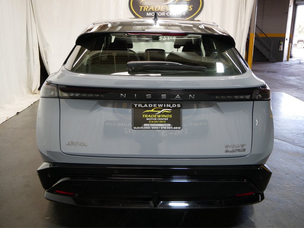 Used 2024 Nissan Ariya AWD image 9