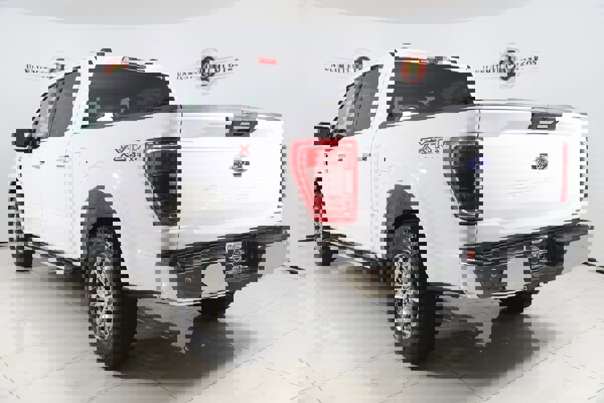 Used 2022 Ford F150 XLT w/ XTR Package image 4