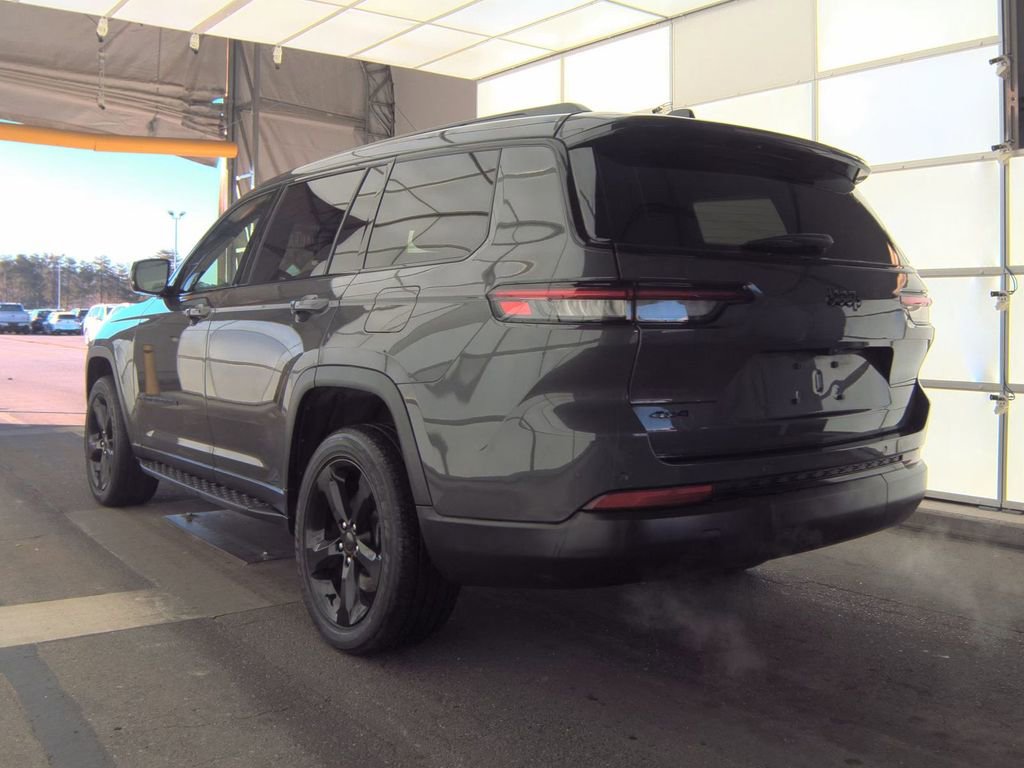 Used 2024 Jeep Grand Cherokee L Altitude AWD/4WD image 4