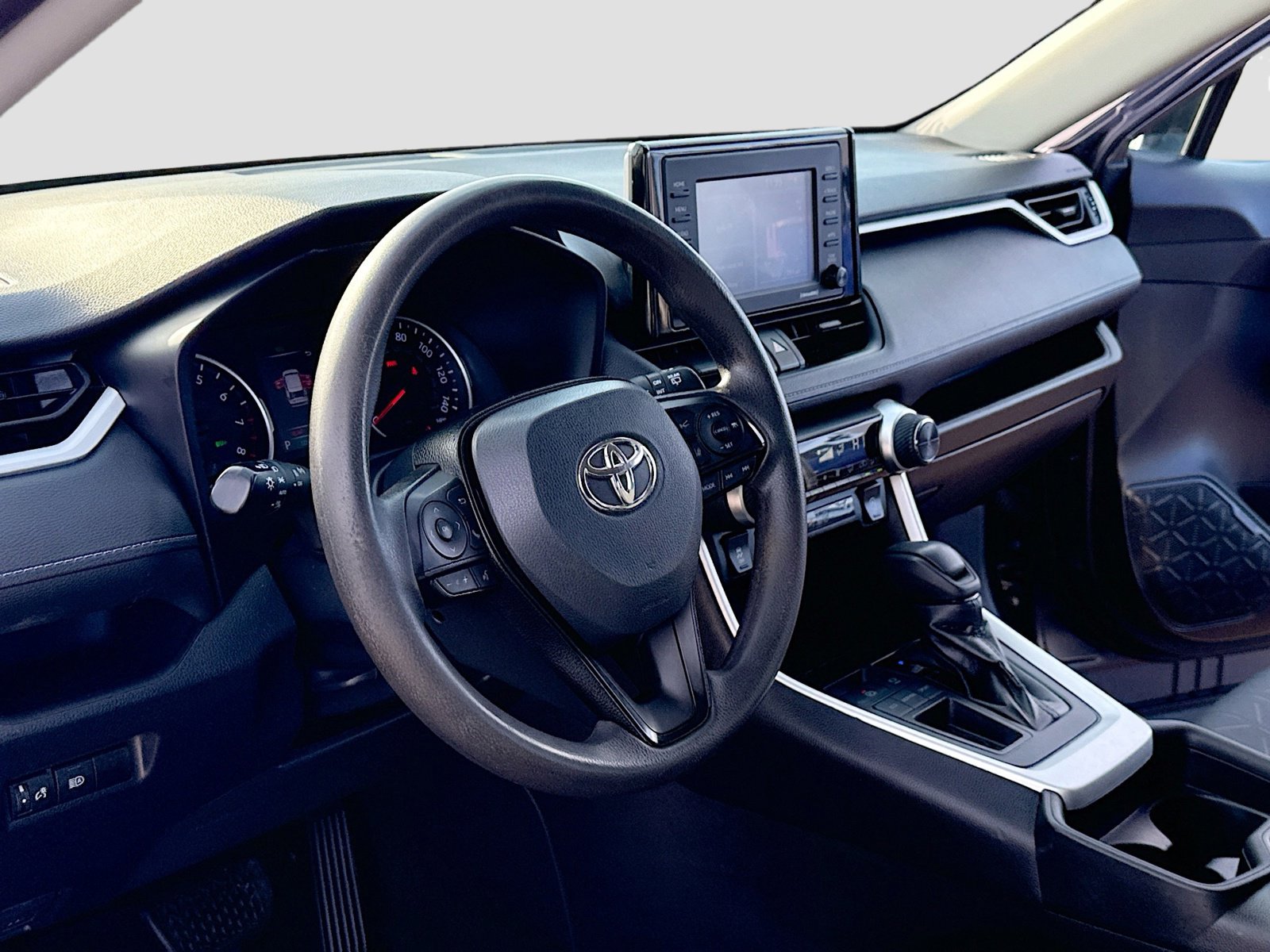Used 2021 Toyota RAV4 XLE image 4