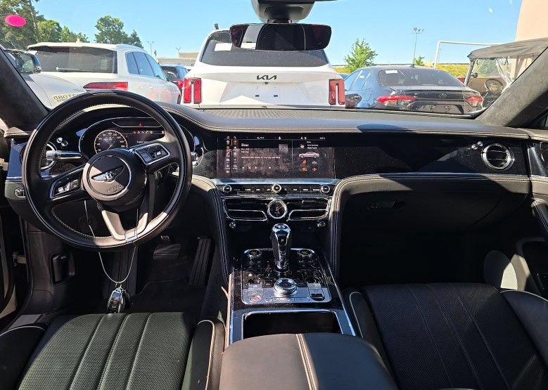 Used 2021 Bentley Flying Spur V8 AWD/4WD image 7