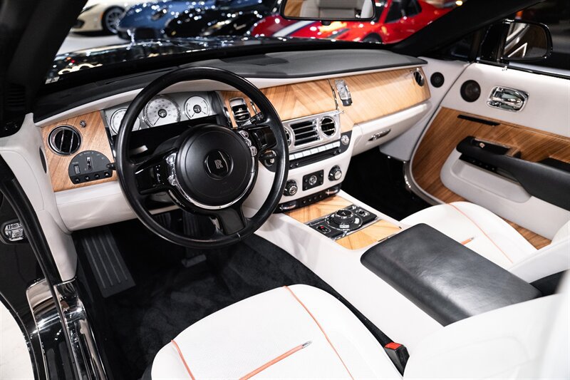 Used 2016 Rolls-Royce Dawn RWD image 11