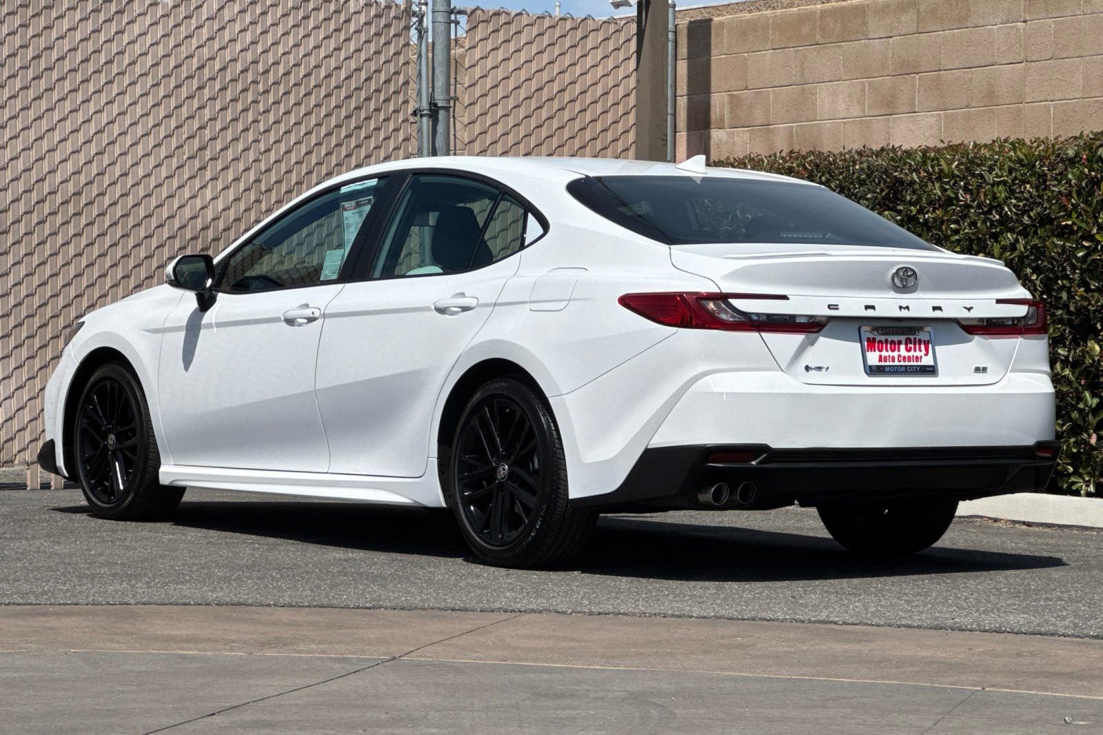 Used 2025 Toyota Camry SE FWD image 6