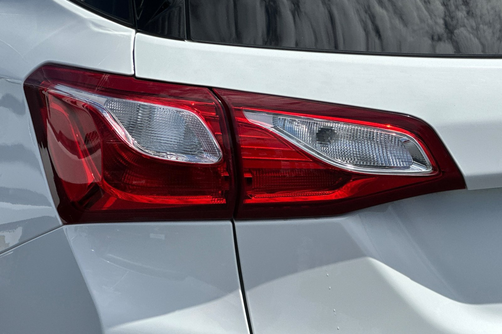 Used 2019 Chevrolet Equinox LT FWD image 44