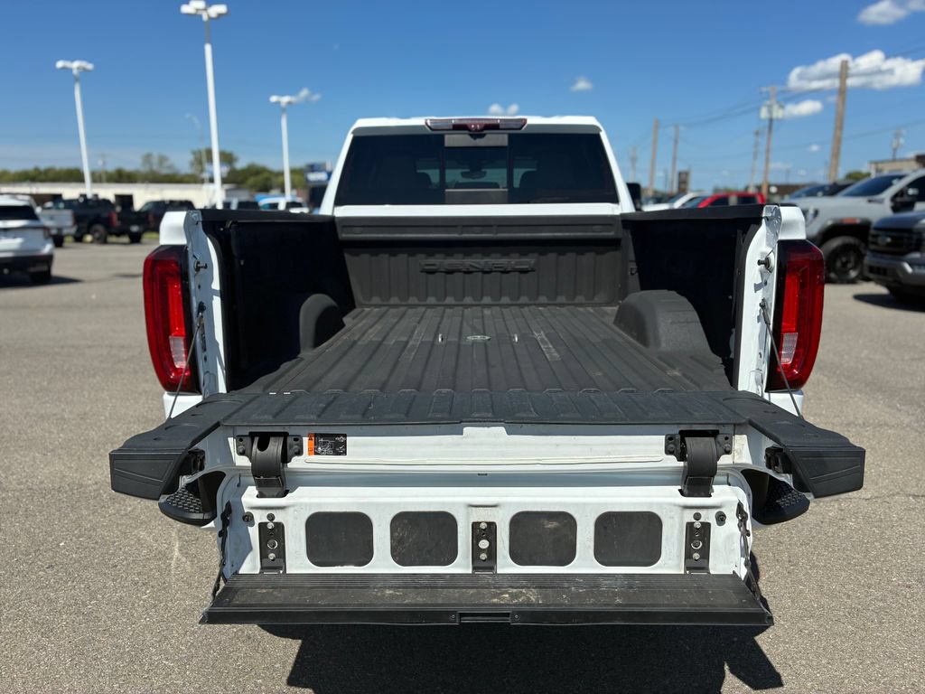 Used 2022 GMC Sierra 2500 Denali w/ Denali Ultimate Package AWD/4WD image 6