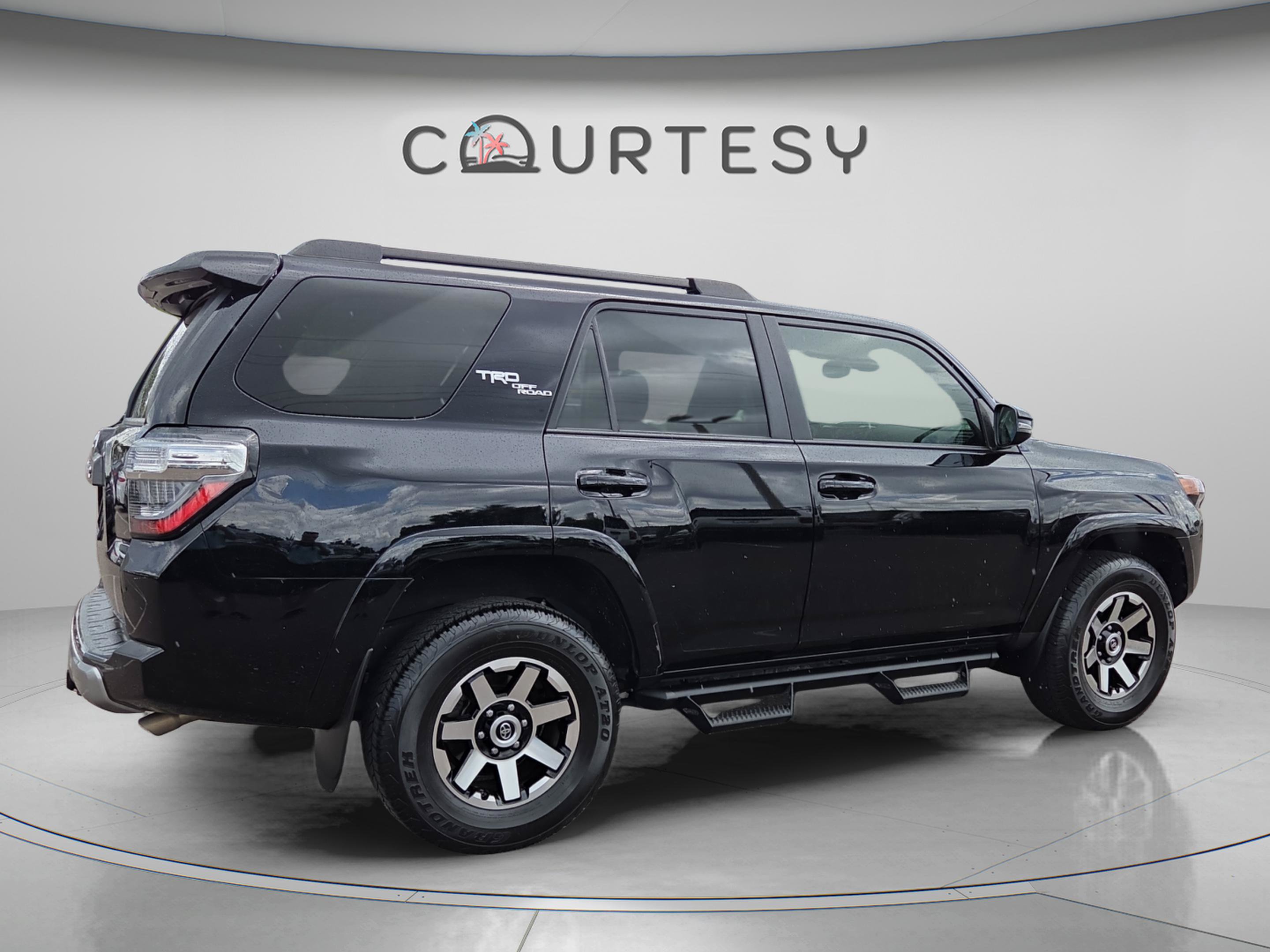 Certified 2021 Toyota 4Runner TRD Off-Road Premium w/ Moonroof Package AWD/4WD image 5