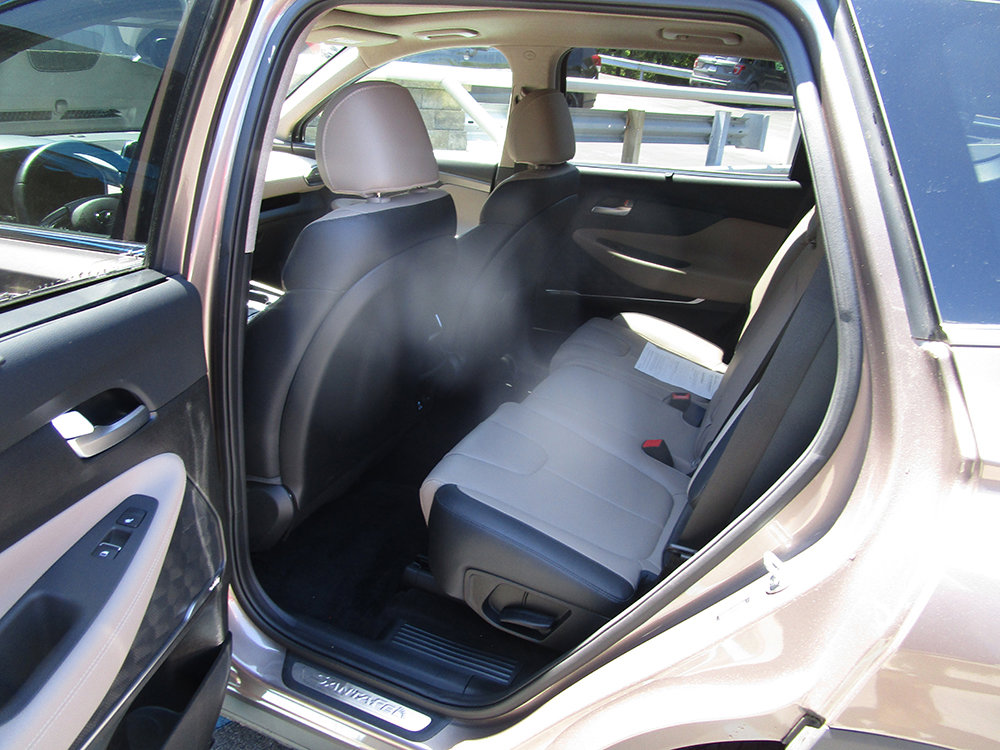 Used 2019 Hyundai Santa Fe AWD image 11