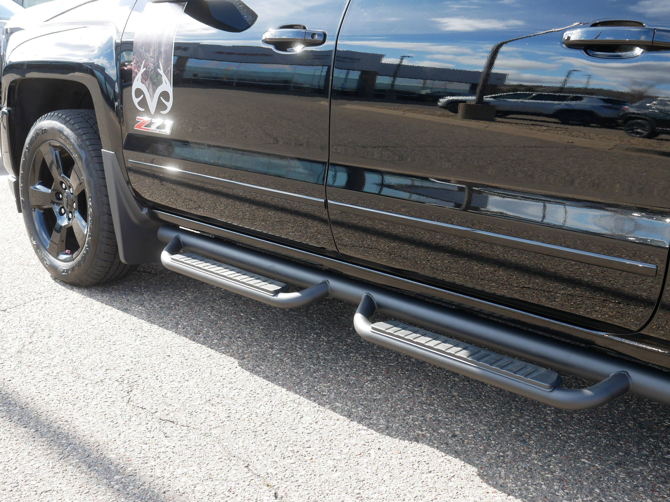 Used 2017 Chevrolet Silverado 1500 LTZ Z71 w/ Realtree Edition AWD/4WD image 39