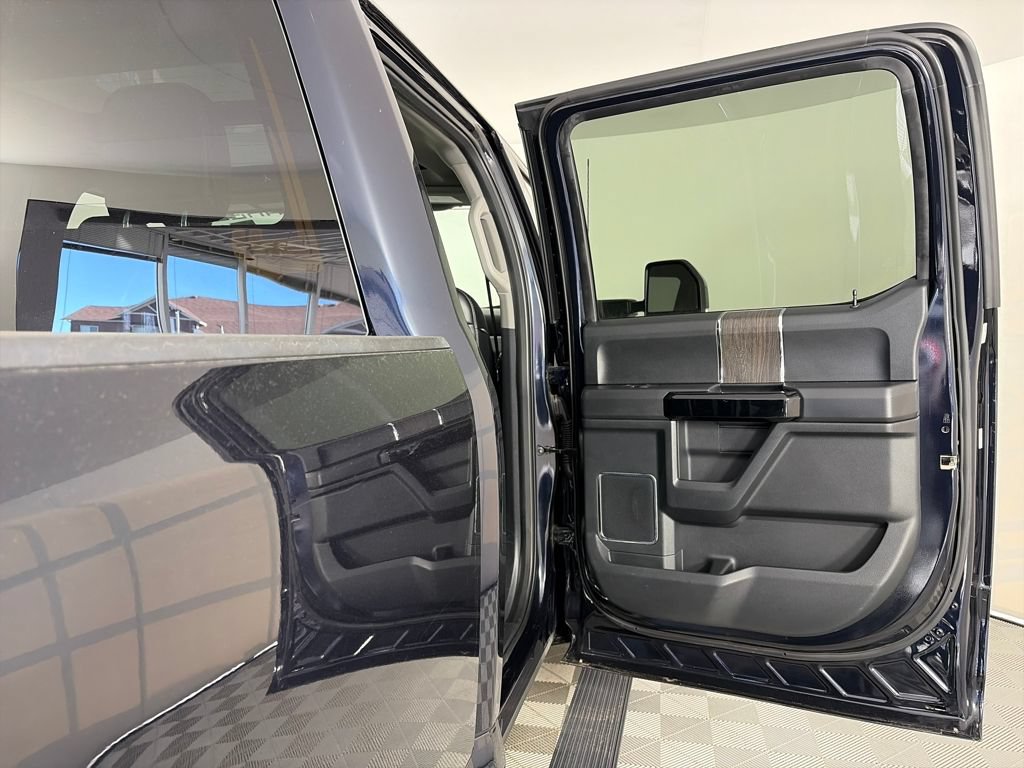 Used 2021 Ford F250 Lariat w/ Lariat Ultimate Package AWD/4WD image 29