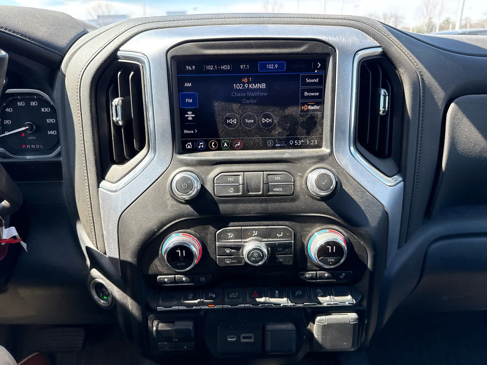 Used 2020 GMC Sierra 2500 SLT w/ SLT Premium Plus Package AWD/4WD image 11