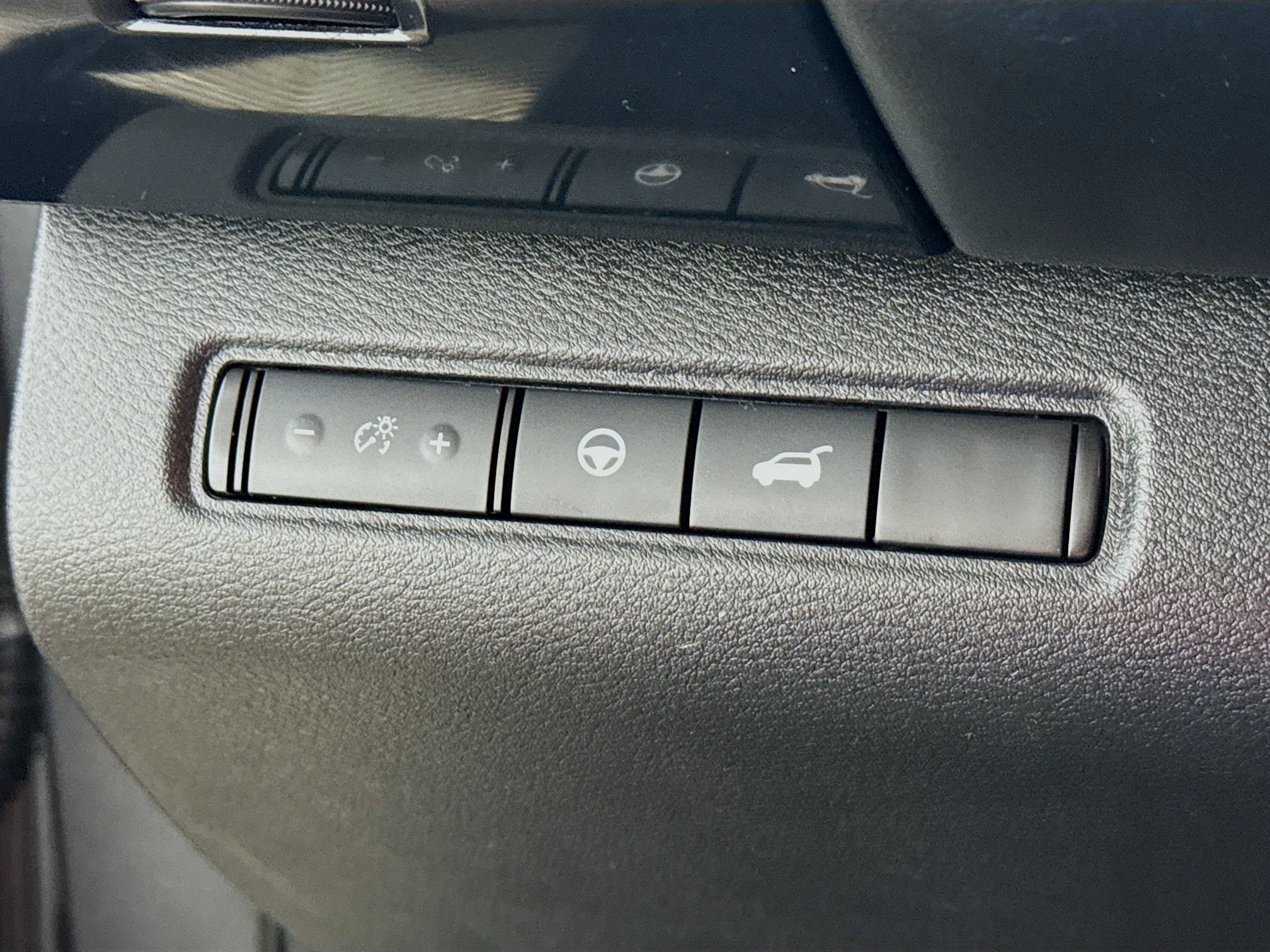 Used 2022 Nissan Pathfinder SV w/ SV Premium Package AWD/4WD image 14