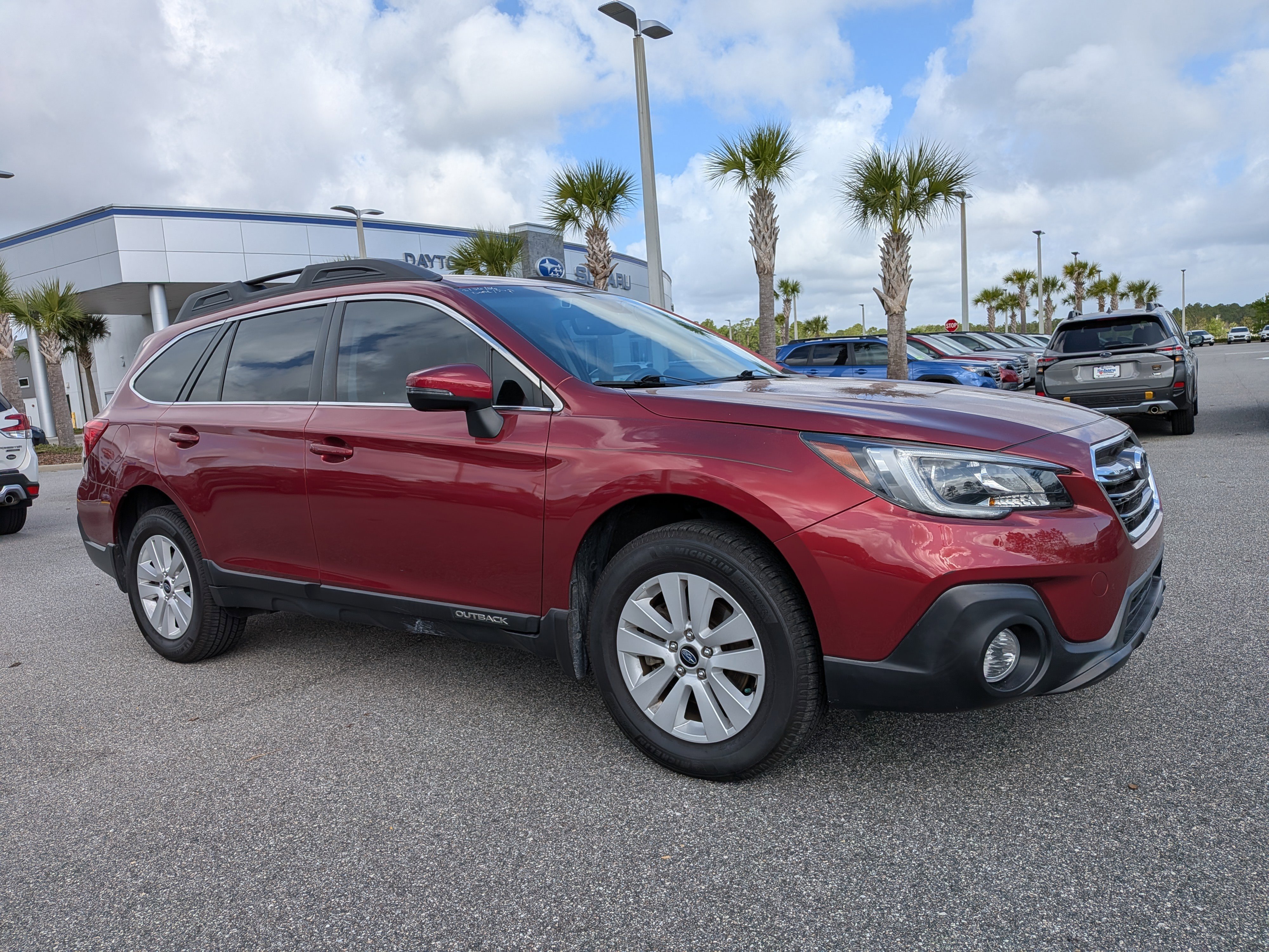 Used 2018 Subaru Outback 2.5i Premium image 2