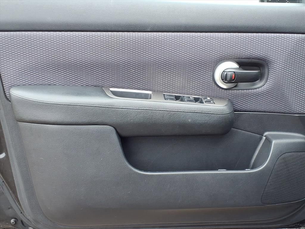 Used 2007 Nissan Versa SL w/ Convenience Pkg image 14