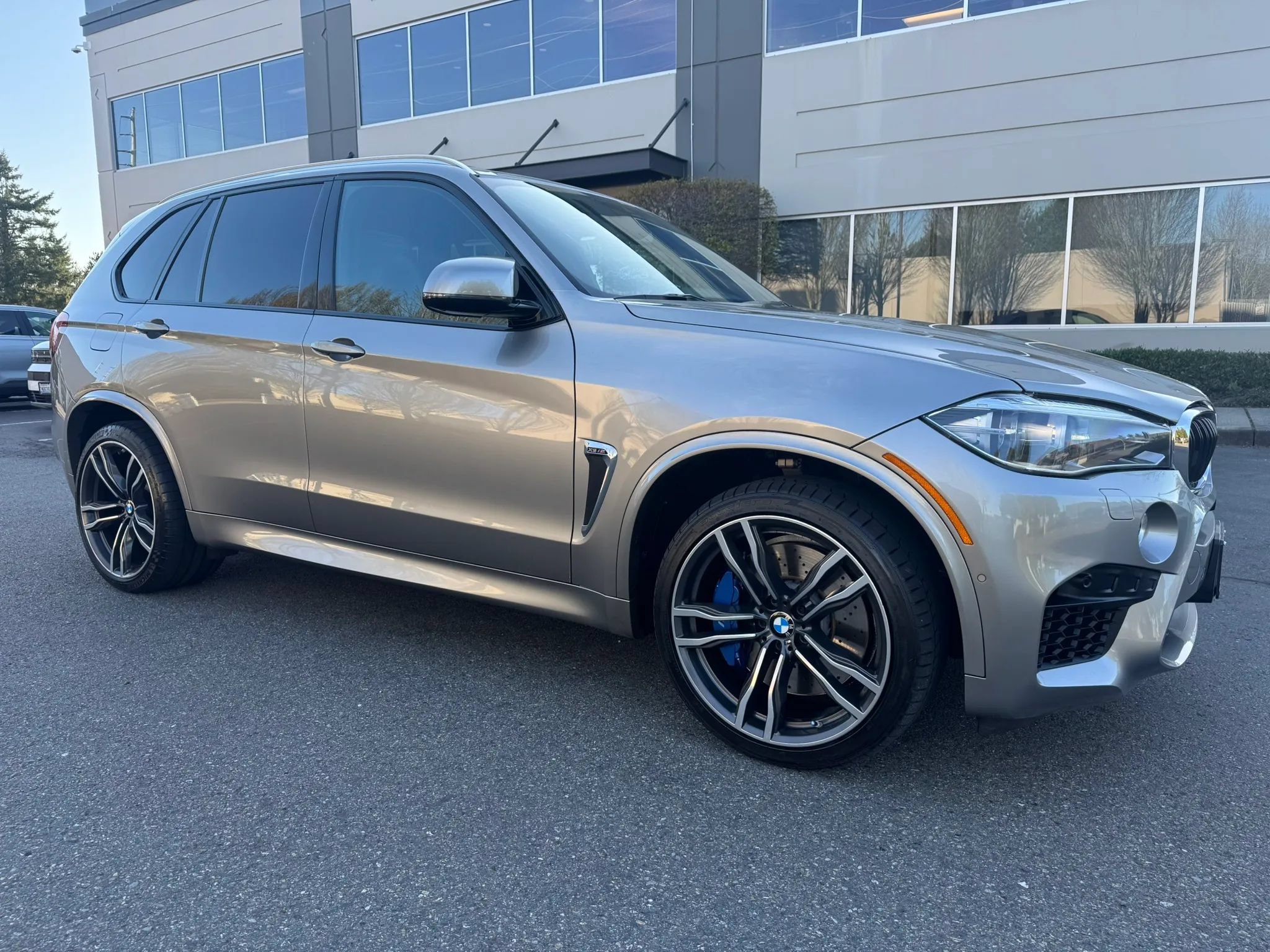 Used 2017 BMW X5 M AWD/4WD image 1