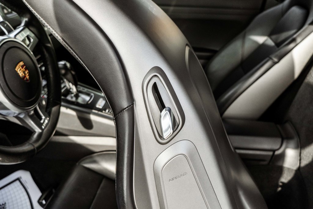 Used 2016 Porsche Cayman S image 31