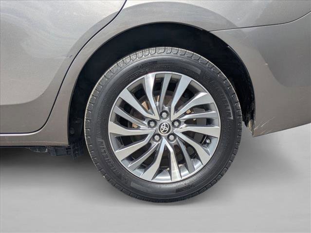 Used 2018 Toyota Corolla XLE FWD image 30