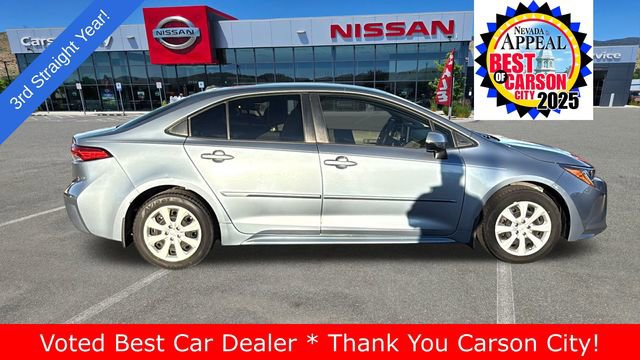Used 2022 Toyota Corolla LE image 2