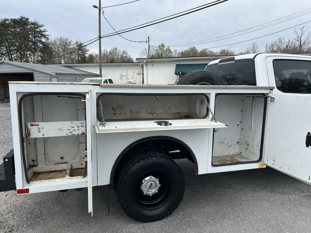Used 2019 Ford F350 XL w/ Power Equipment Group image 13