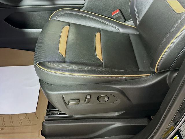 Used 2023 GMC Yukon AT4 image 21