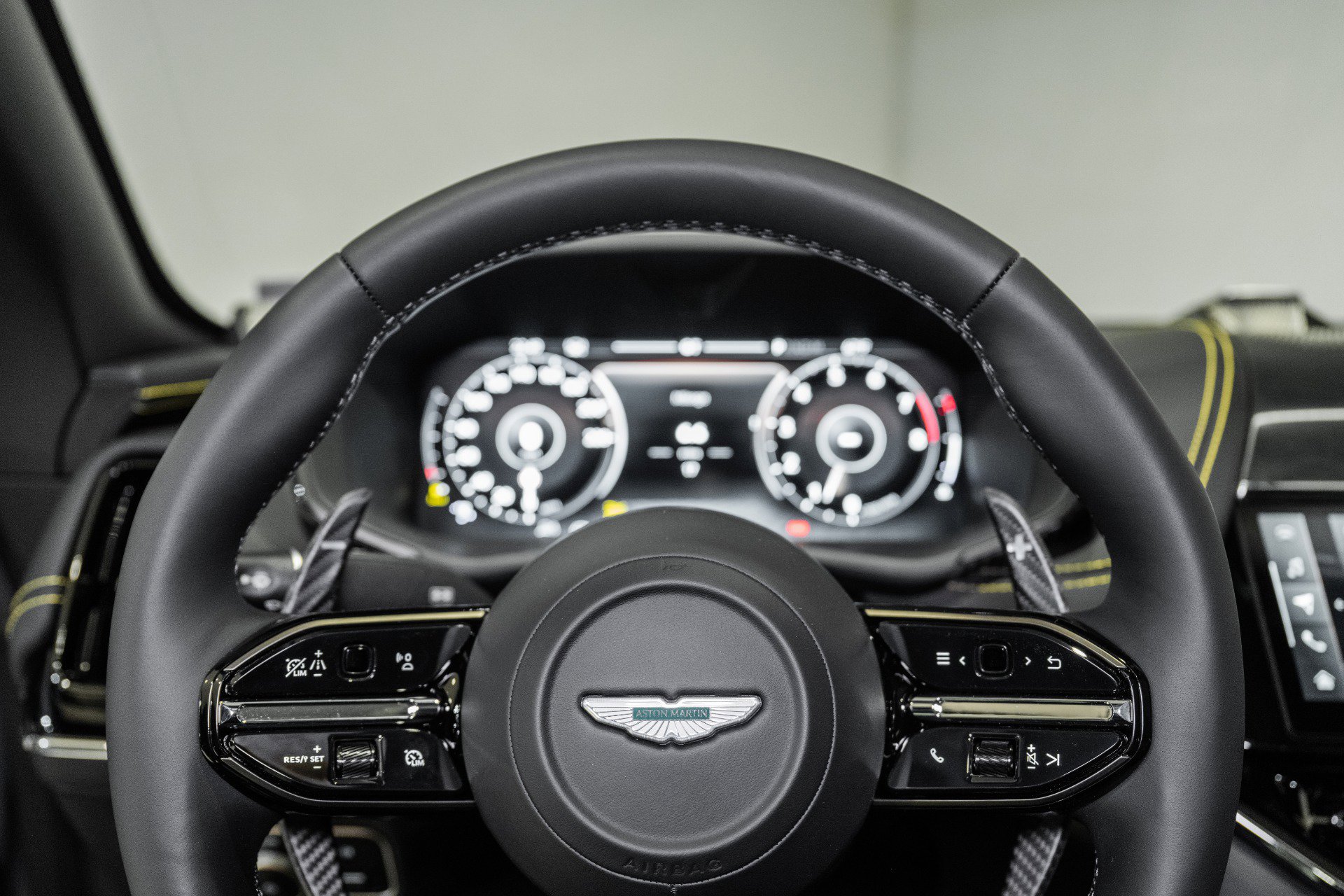 New 2026 Aston Martin DBX S AWD/4WD image 10