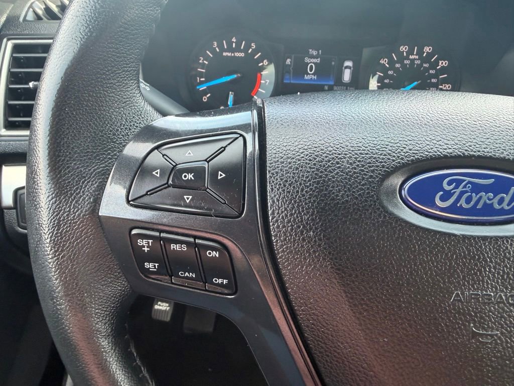 Used 2018 Ford Explorer XLT image 23