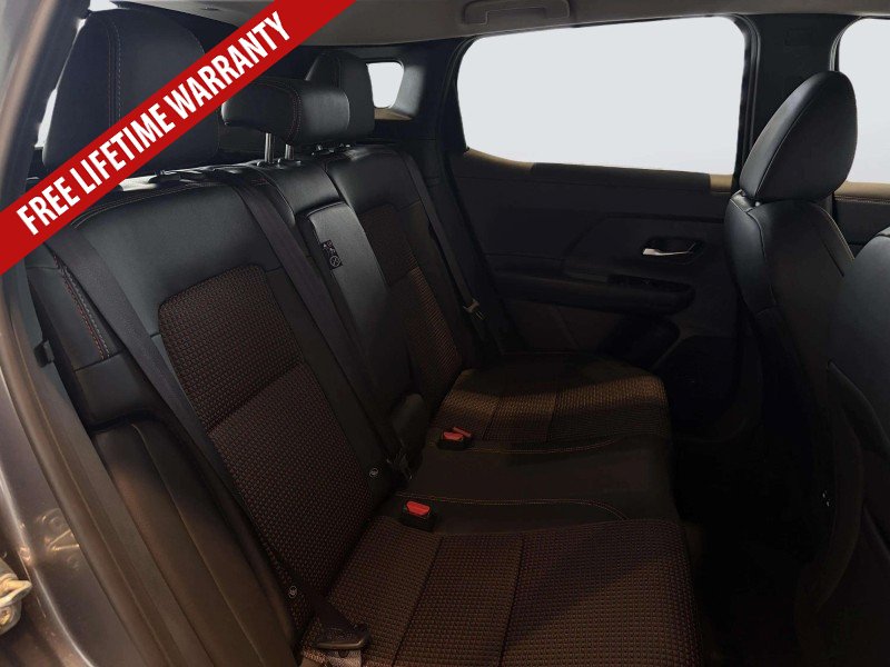 New 2026 Nissan Kicks SR w/ Cold Weather Package FWD image 28