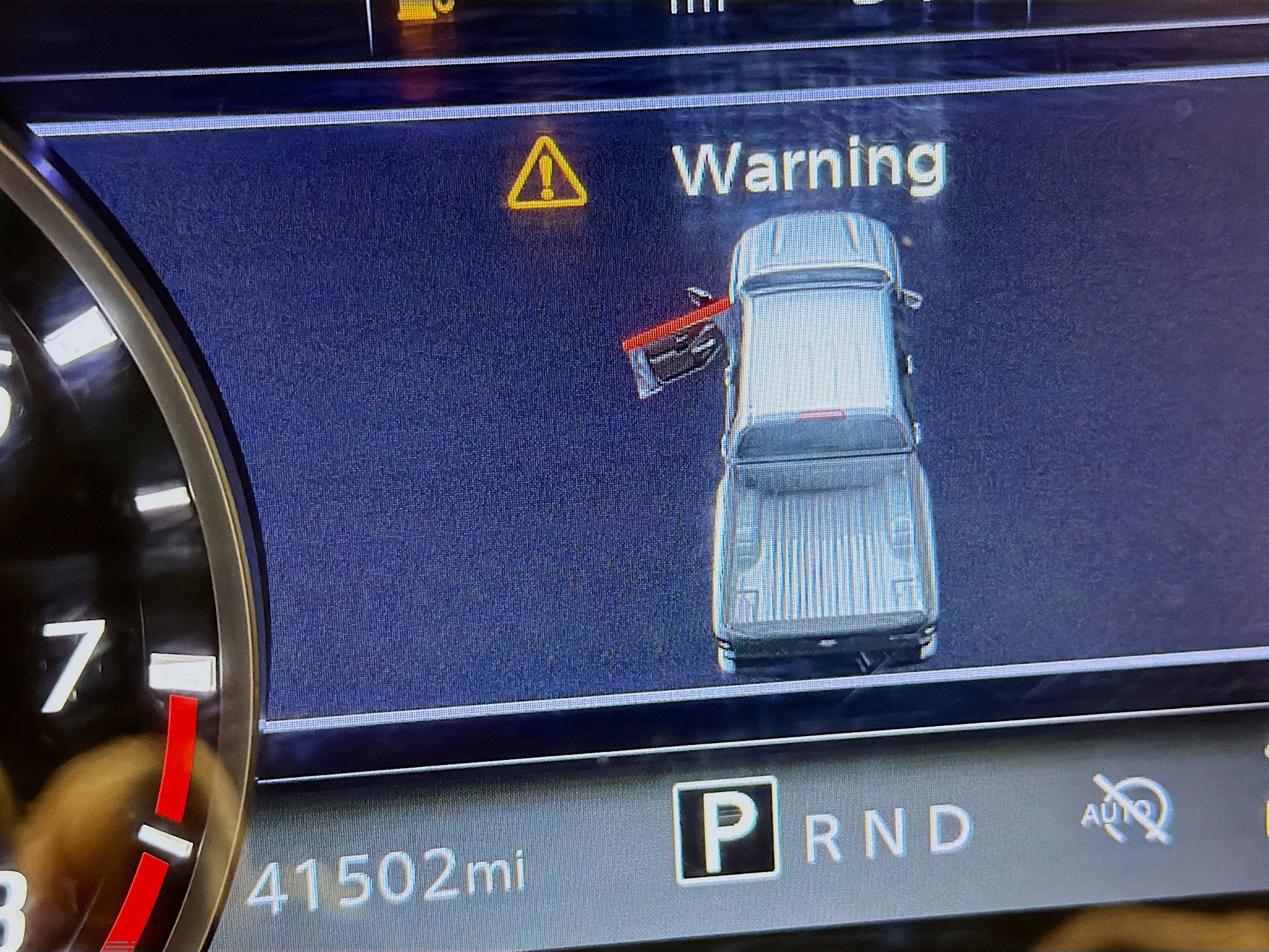 Used 2024 Nissan Frontier SV image 8