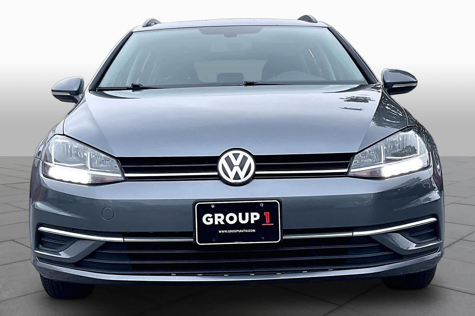 Used 2019 Volkswagen Golf S FWD image 3