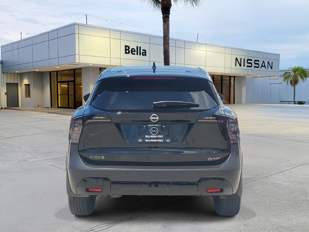 Certified 2025 Nissan Kicks SV FWD image 5
