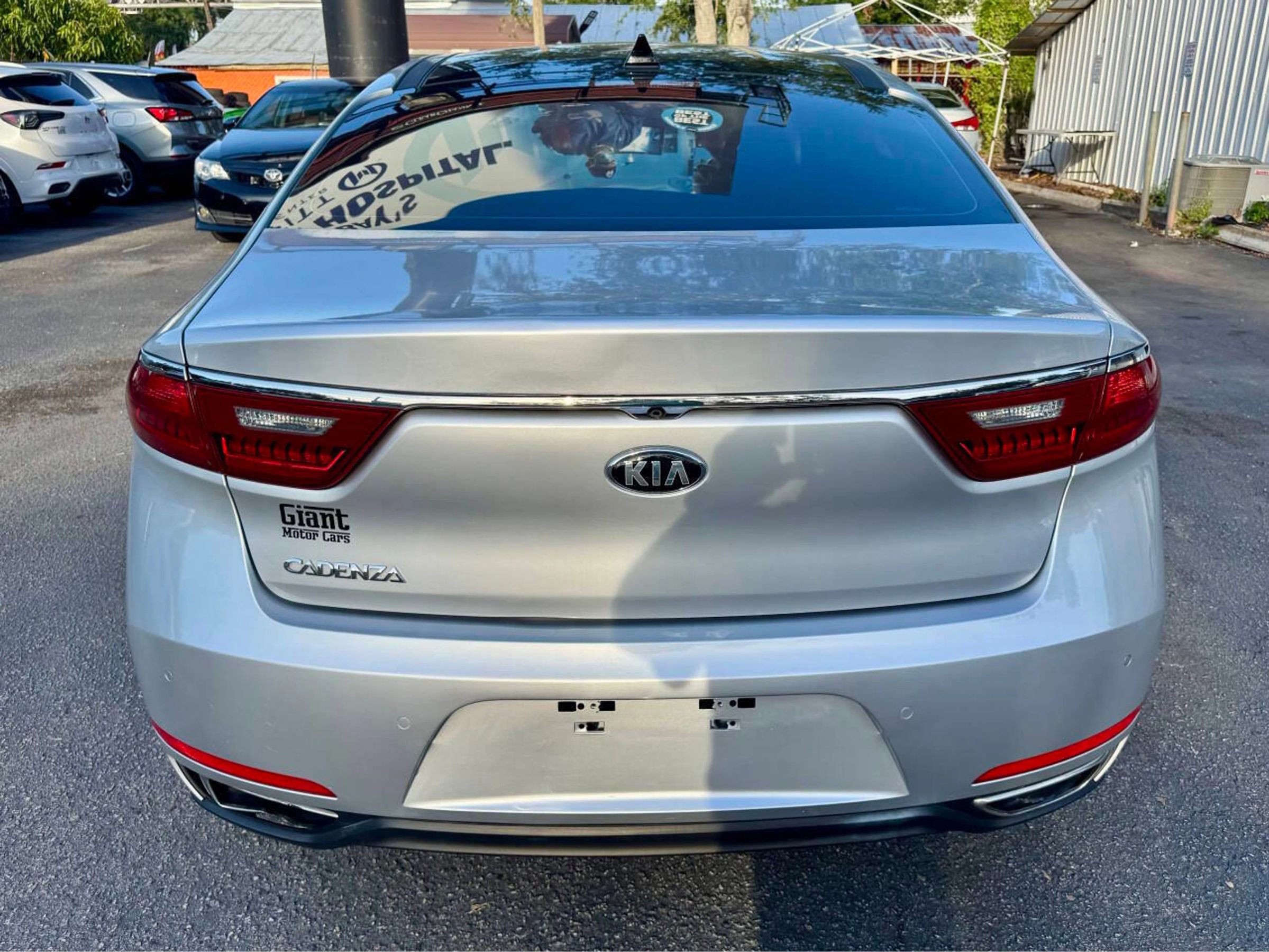Used 2017 Kia Cadenza Technology image 5