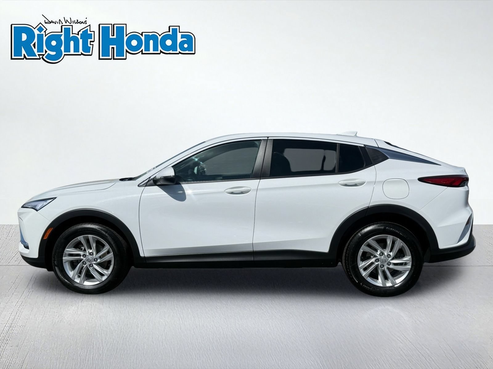 Used 2026 Buick Envista Sport Touring FWD image 3