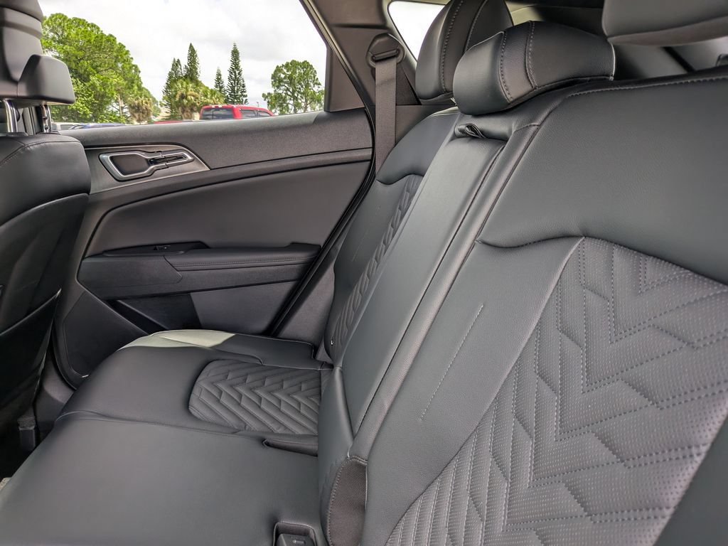 Certified 2026 Kia Sportage X-Line w/ X-Line Technology Package AWD/4WD image 18
