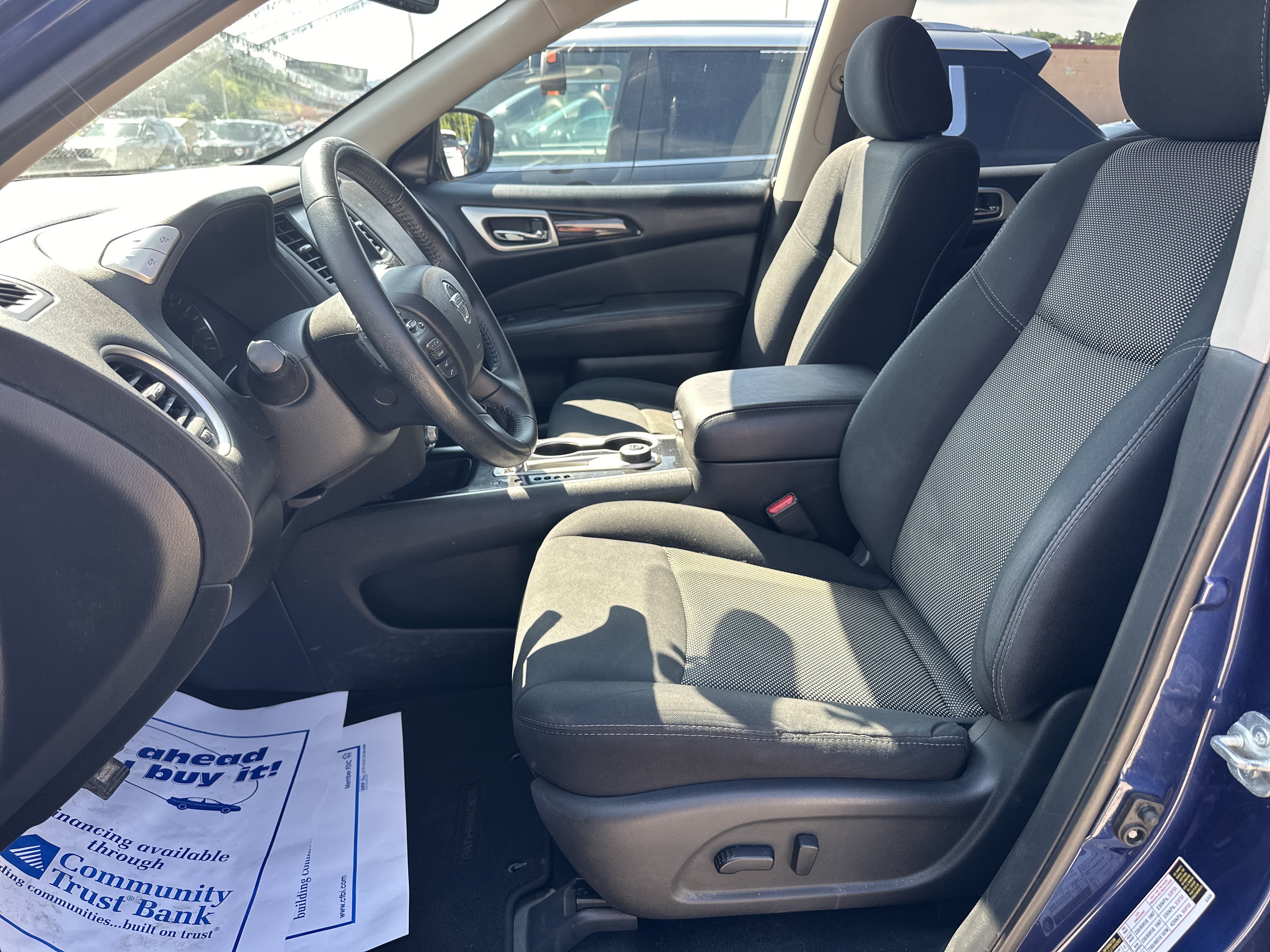 Used 2019 Nissan Pathfinder SV AWD/4WD image 20