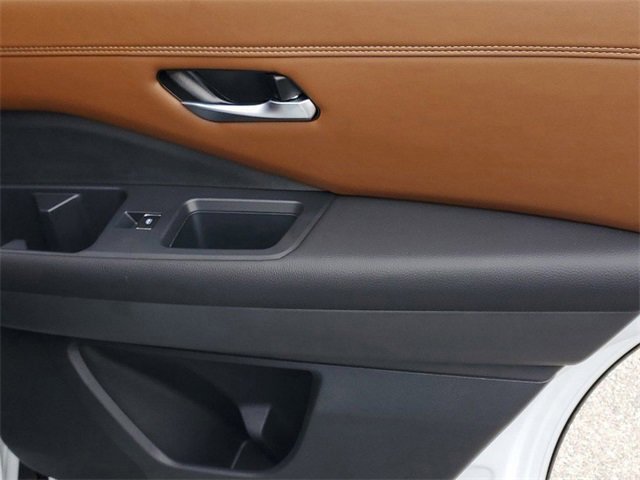 New 2025 Nissan Pathfinder Platinum image 31