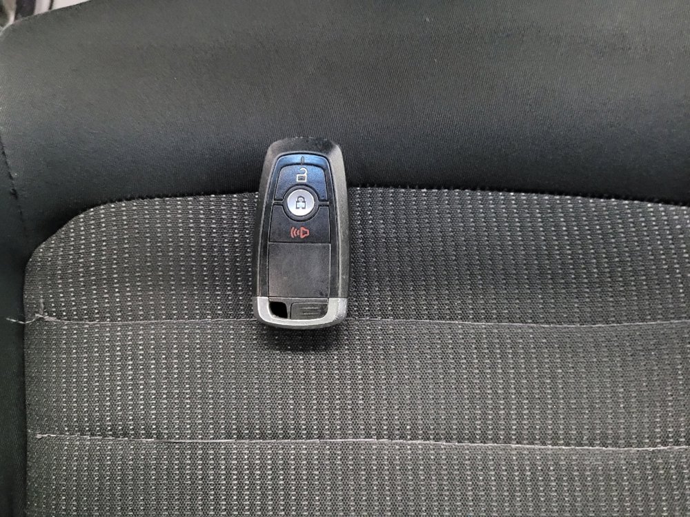 Used 2020 Ford Edge SE image 32