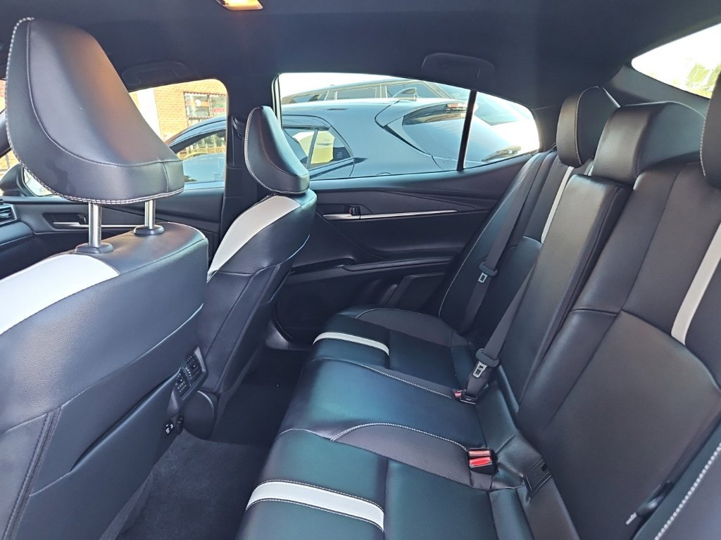 Used 2025 Toyota Camry LE FWD image 25