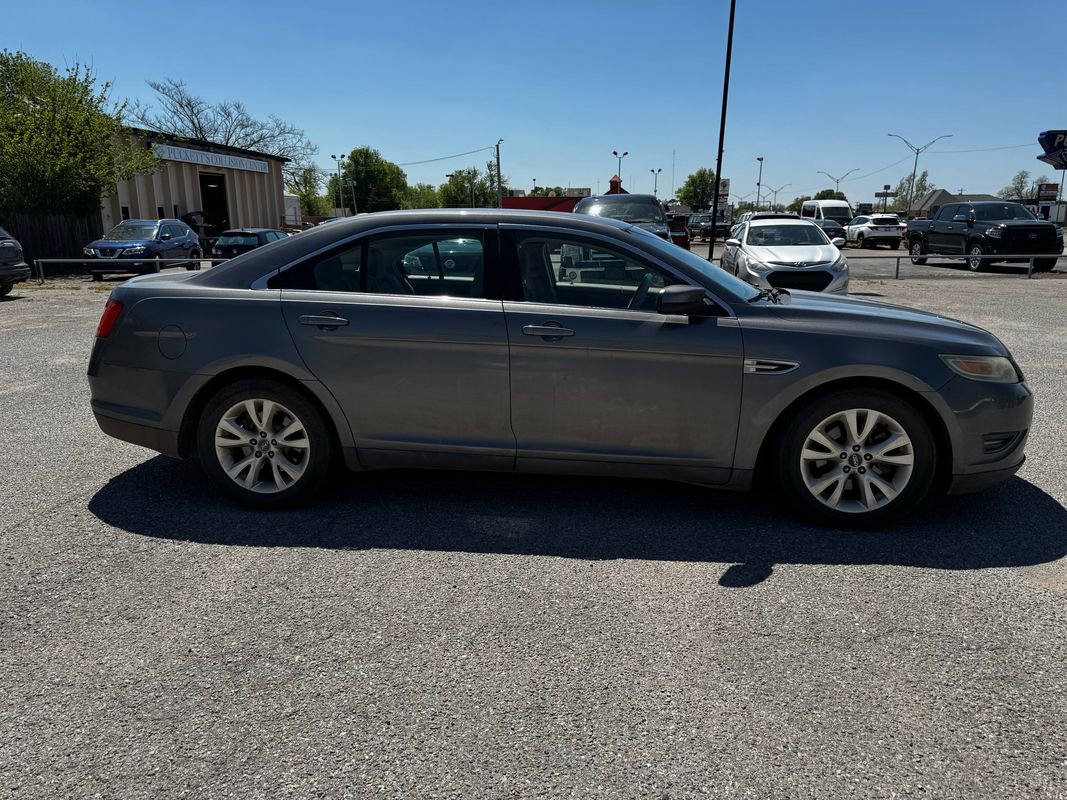 Used 2011 Ford Taurus SEL w/ 201A Rapid Spec Order Code FWD image 7