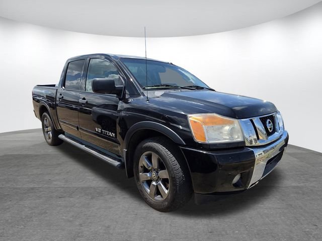 Used 2015 Nissan Titan SV w/ SV Value Truck Package RWD image 3