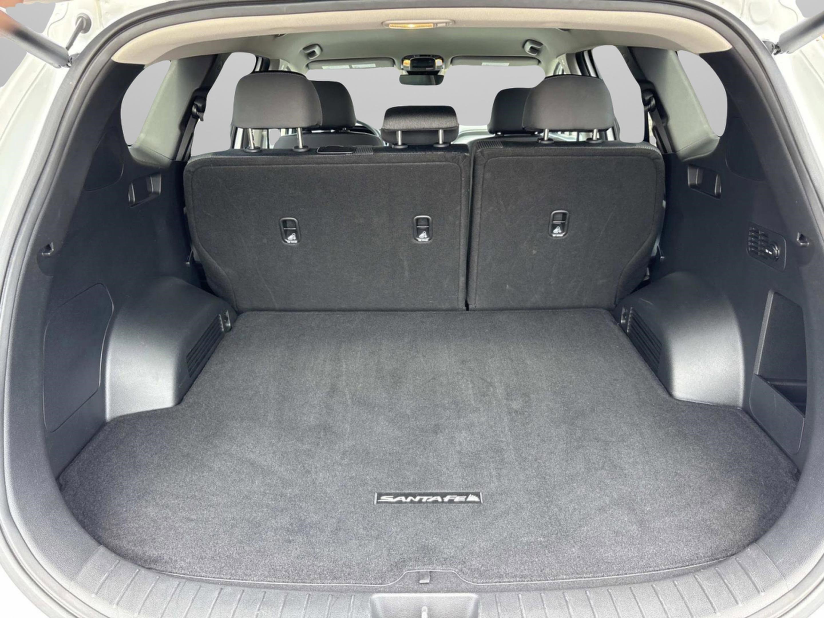 Used 2023 Hyundai Santa Fe SEL image 12