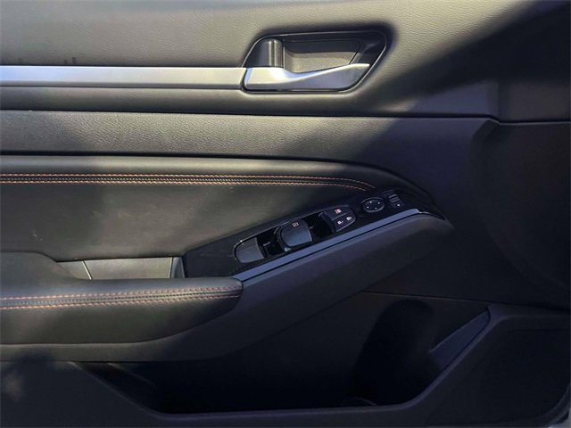 Used 2023 Nissan Altima 2.5 SR image 17