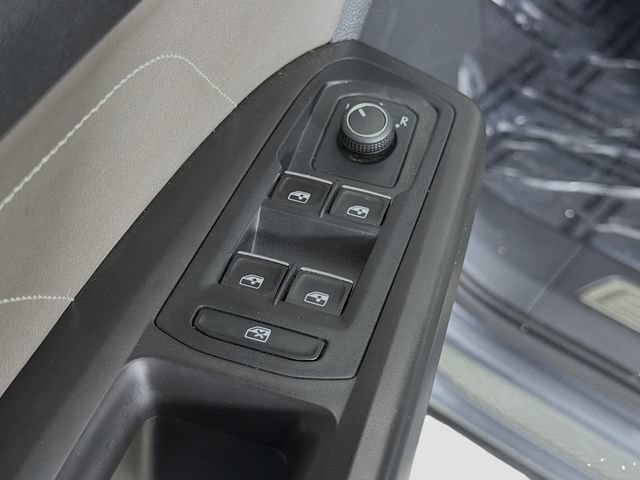Used 2023 Volkswagen Atlas Cross Sport SE FWD image 18
