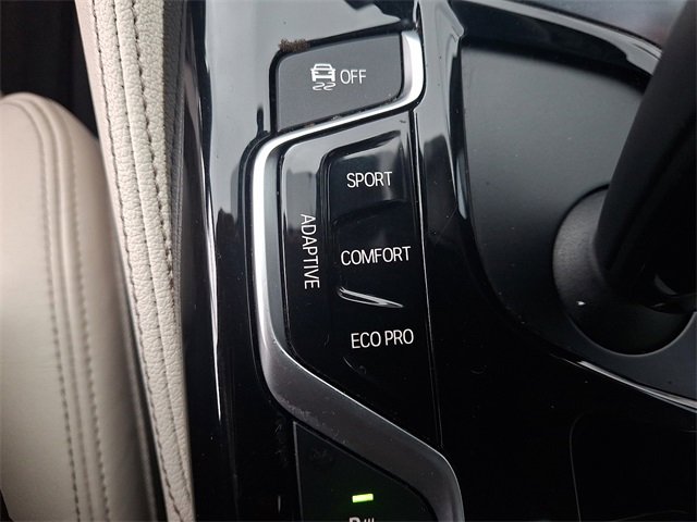 Used 2018 BMW M550i xDrive w/ Driving Assistance Package image 24