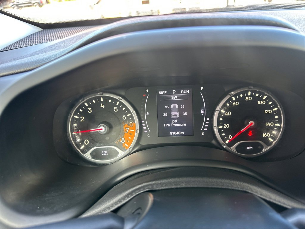 Used 2017 Jeep Renegade Sport w/ Power & Air Group image 25