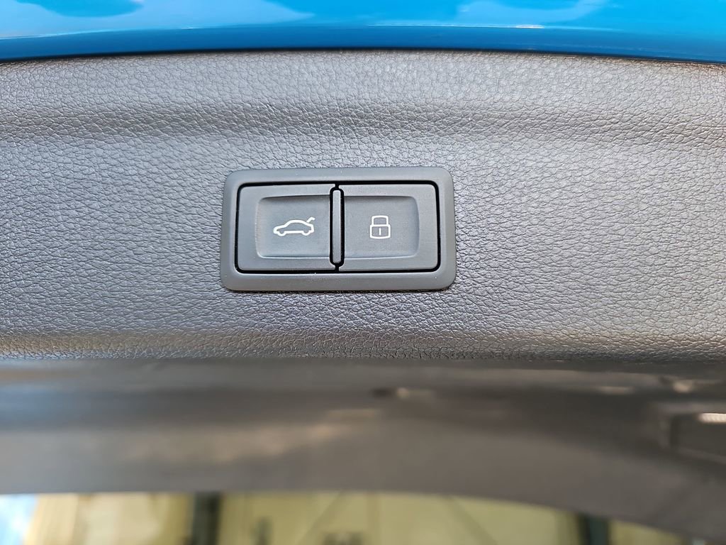 Used 2019 Audi Q3 2.0T Prestige image 13