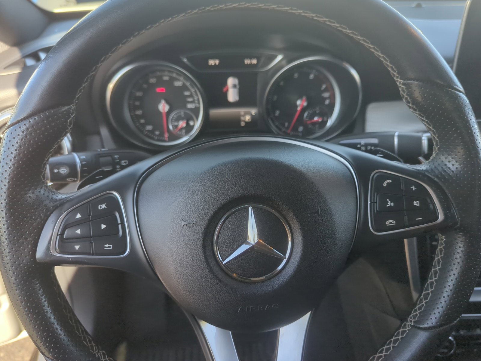Used 2018 Mercedes-Benz GLA 250 w/ Convenience Package image 9