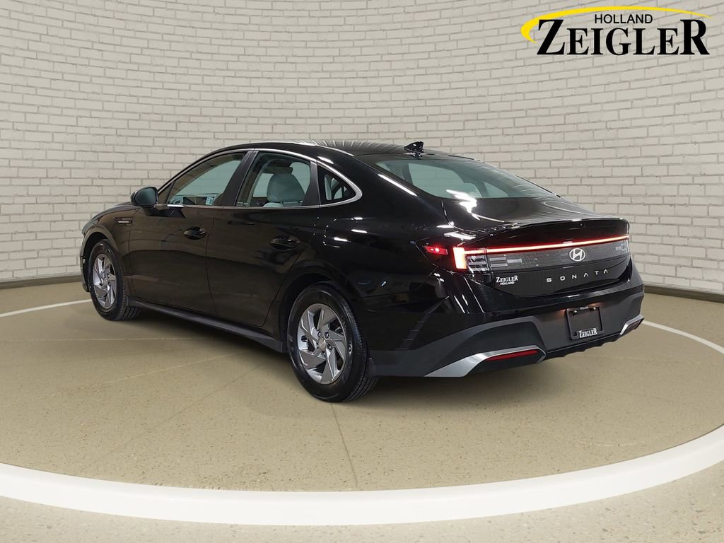 Certified 2025 Hyundai Sonata SE image 7