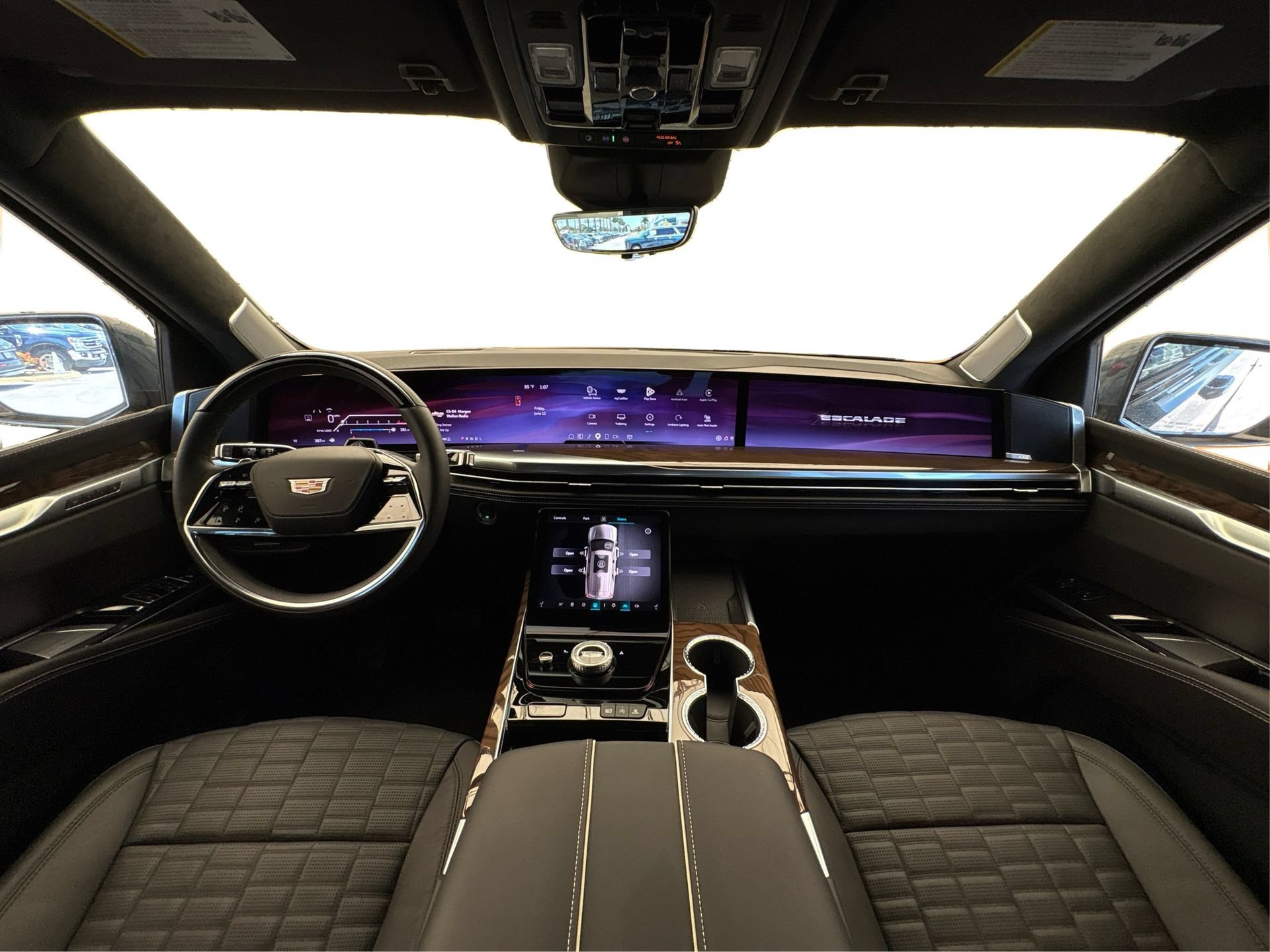 New 2026 Cadillac Escalade Platinum Sport AWD/4WD image 23