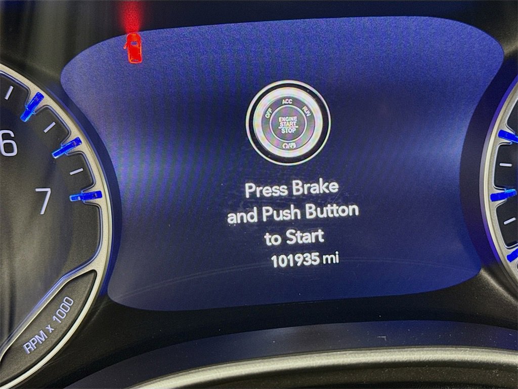 Used 2020 Chrysler Pacifica Touring-L Plus image 18