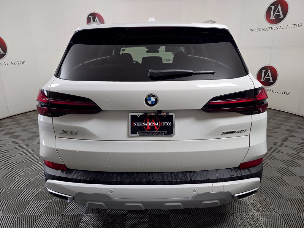 Used 2024 BMW X5 xDrive40i w/ Parking Assistance Package AWD/4WD image 8